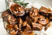 Skillet Steak Bites with Creamy Mushroom Gravy