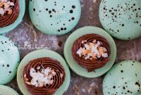 Robin’s Egg Macarons: Delicate Blue Pastry Recipe and Tips