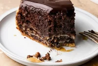 Decadent Chocolate Baklava Cake Recipe for Special Occasions