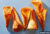Homemade Crispy Ice Cream Cones Recipe for Perfect Scoops