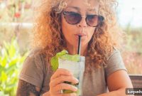 15 Fancy Cocktails That All Taste Surprisingly Similar