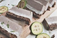 Raw Spiced Feijoa Cheesecake Recipe with No-Bake Crust