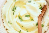 Classic Creamy Mashed Potatoes Recipe for Perfectly Smooth Results