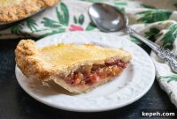 Strawberry Rhubarb Pie Recipe: Sweet-Tart Summer Dessert