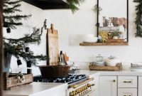 Farmhouse Christmas Kitchen Decorating Ideas for Cozy Holiday Charm