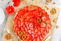 Strawberry Mascarpone Tart with Crunchy Pretzel Crust
