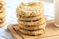 Crispy Peanut Butter Cookies with a Crunchy Twist