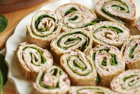 Turkey Cranberry Pinwheels: Festive Appetizer Recipe