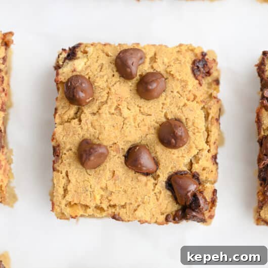 3-Ingredient Baked Oatmeal Recipe for Busy Mornings 3 peanut butter protein oatmeal bars
