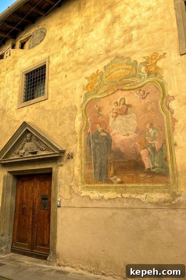 7 Charming Day Trips from Milan: Lakes, Villages & Castles 5 beautiful church and wall painting in Bergamo Italy