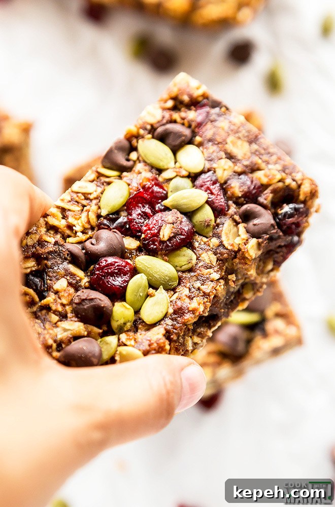 Pumpkin Spice Granola Bars: Homemade Fall Snack Recipe 4 homemade-pumpkin-granola-bars