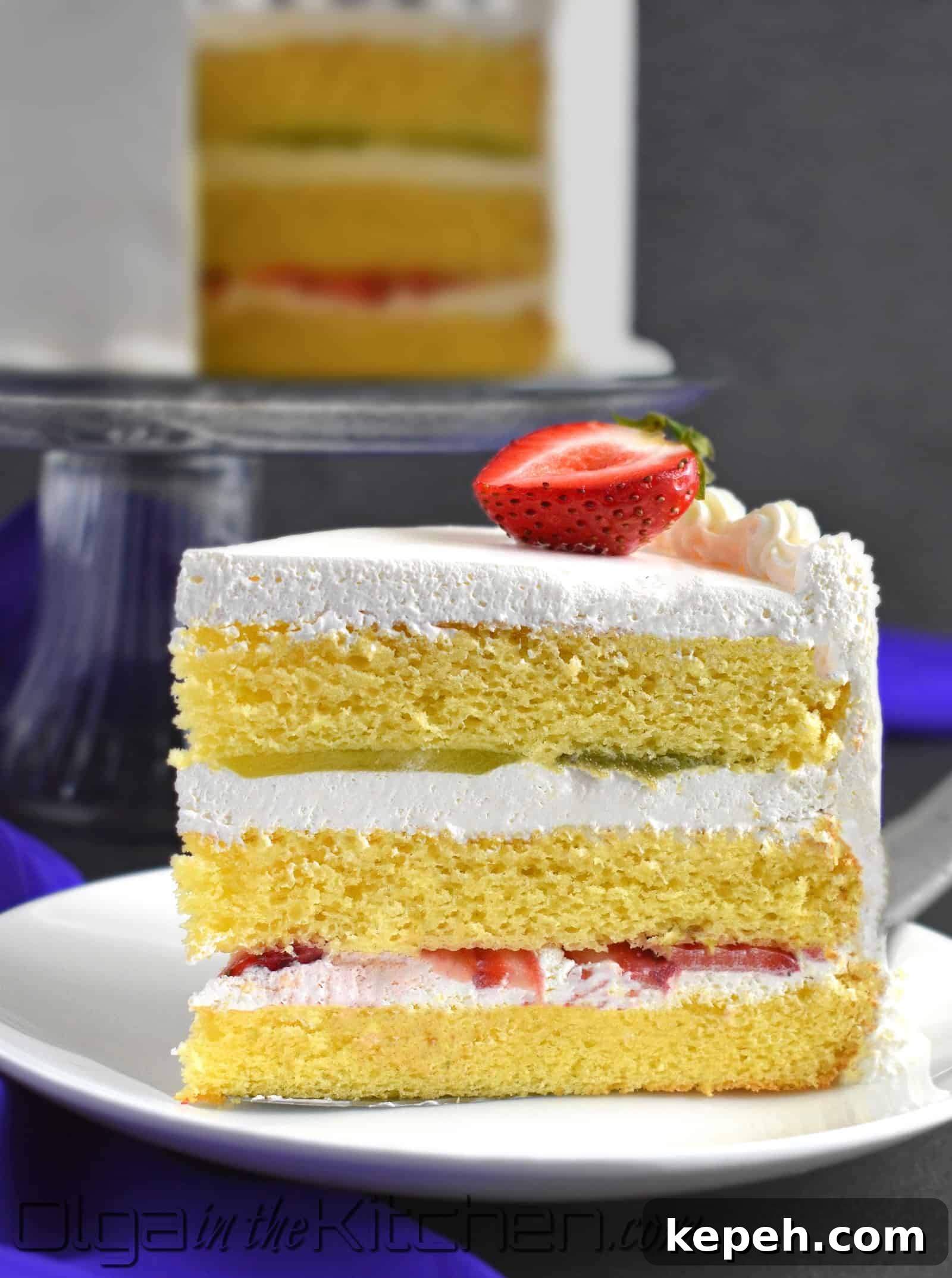 Strawberry and Kiwi Layer Cake Recipe: Light Summer Dessert 10 how to serve fruit cake