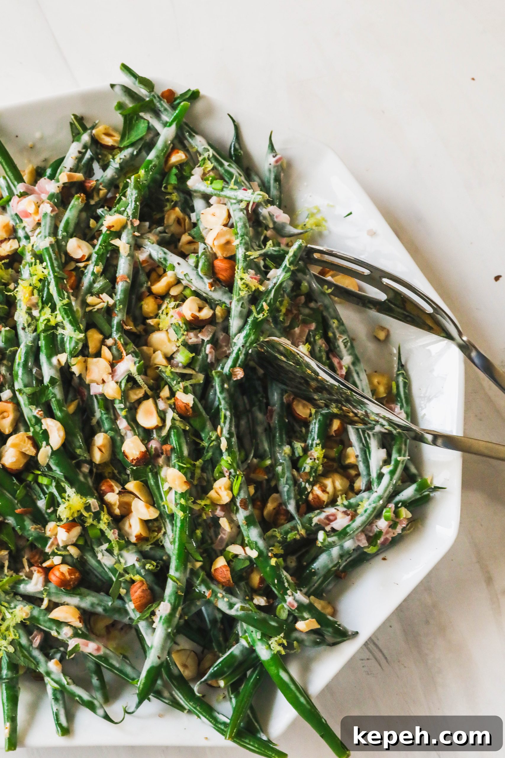 Green Beans with Hazelnuts and Creamy Crème Fraîche 4 img 34442 3 scaled