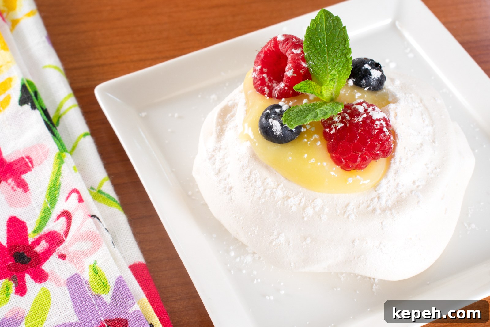 Mini Pavlova with Lemon Curd and Fresh Berries