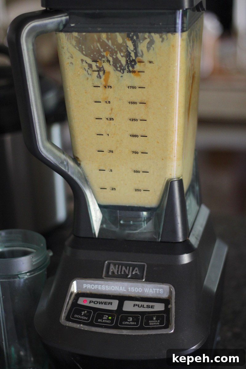 Paleo Pumpkin Spice Smoothie (AIP) - blend up this delicious Fall smoothie in minutes for an easy breakfast or post-workout snack! | fedandfulfilled.com