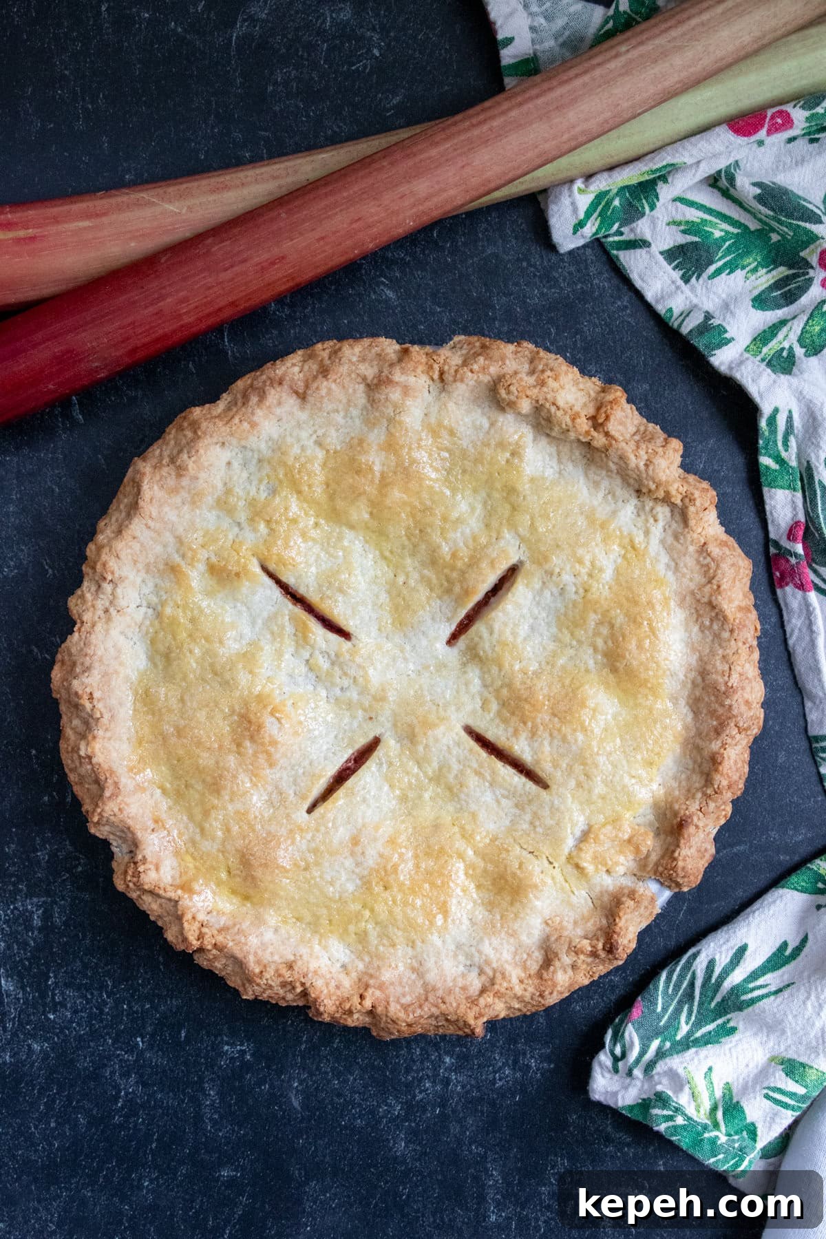 Strawberry Rhubarb Pie Recipe: Sweet-Tart Summer Dessert 14 whole strawberry rhubarb pie