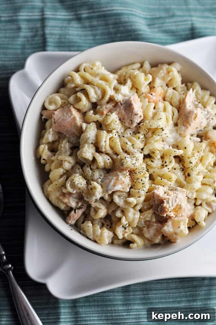 Creamy Salmon and Shrimp Pasta Recipe for Weeknight Dinner 3 Shrimp pasta with salmon