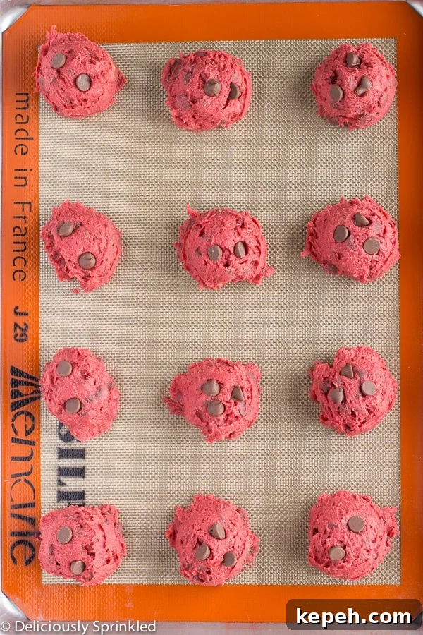 Red Velvet Chocolate Chip Cookies Recipe That Melts in Your Mouth 7 Red Velvet Chocolate Chip Cookies