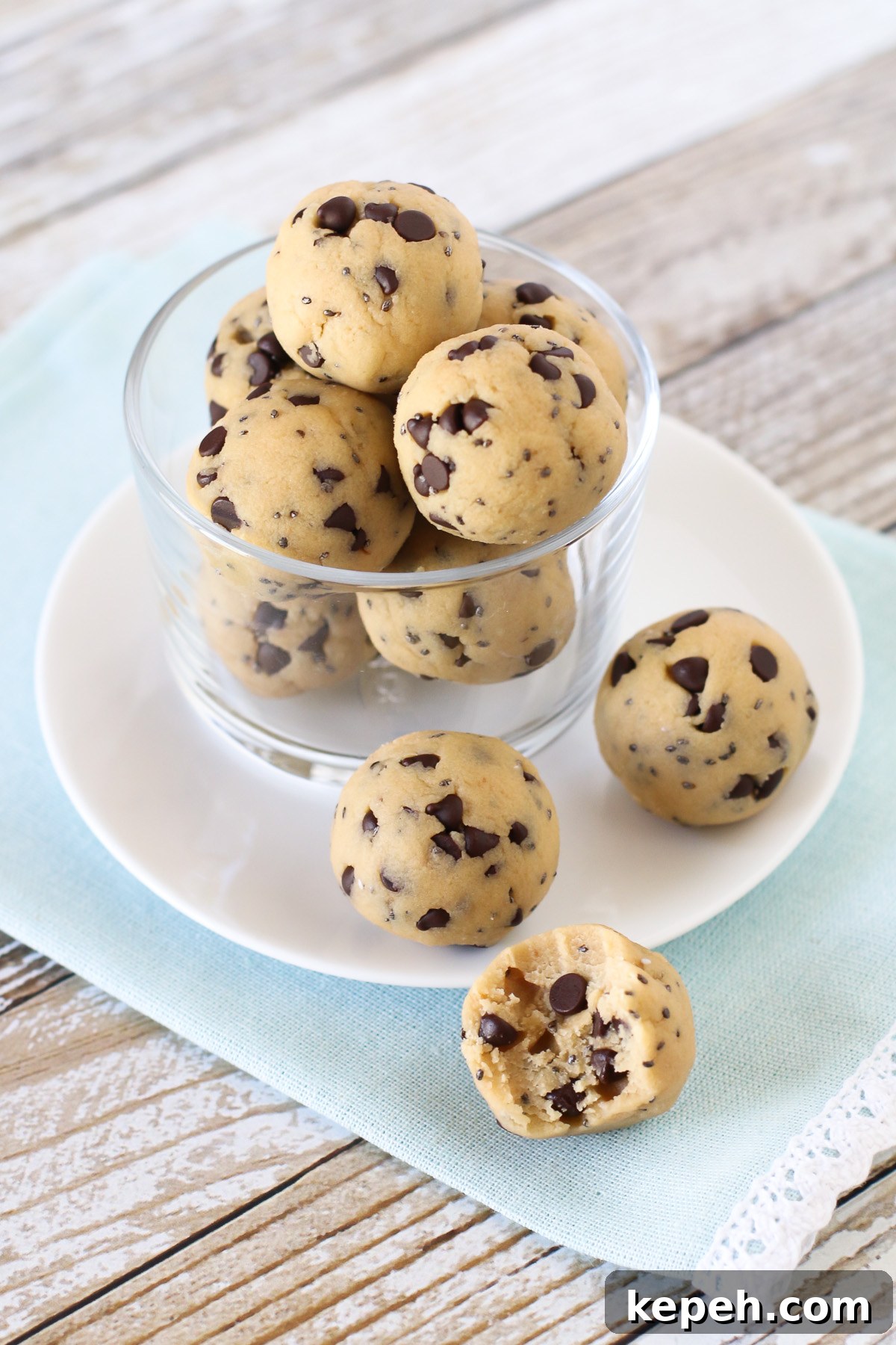 Chocolate Chip Cookie Dough Protein Bites Recipe for Snackable Energy 4 Chocolate Chip Cookie Dough Protein Bites. These no-bake protein bites tastes just like cookie dough, loaded with mini chocolate chips.