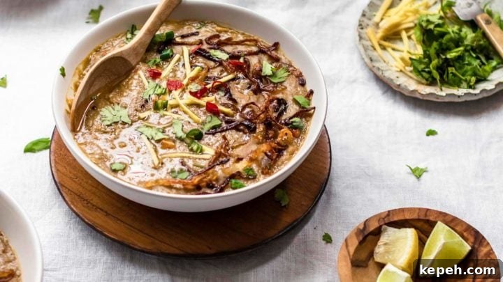 Haleem in a bowl