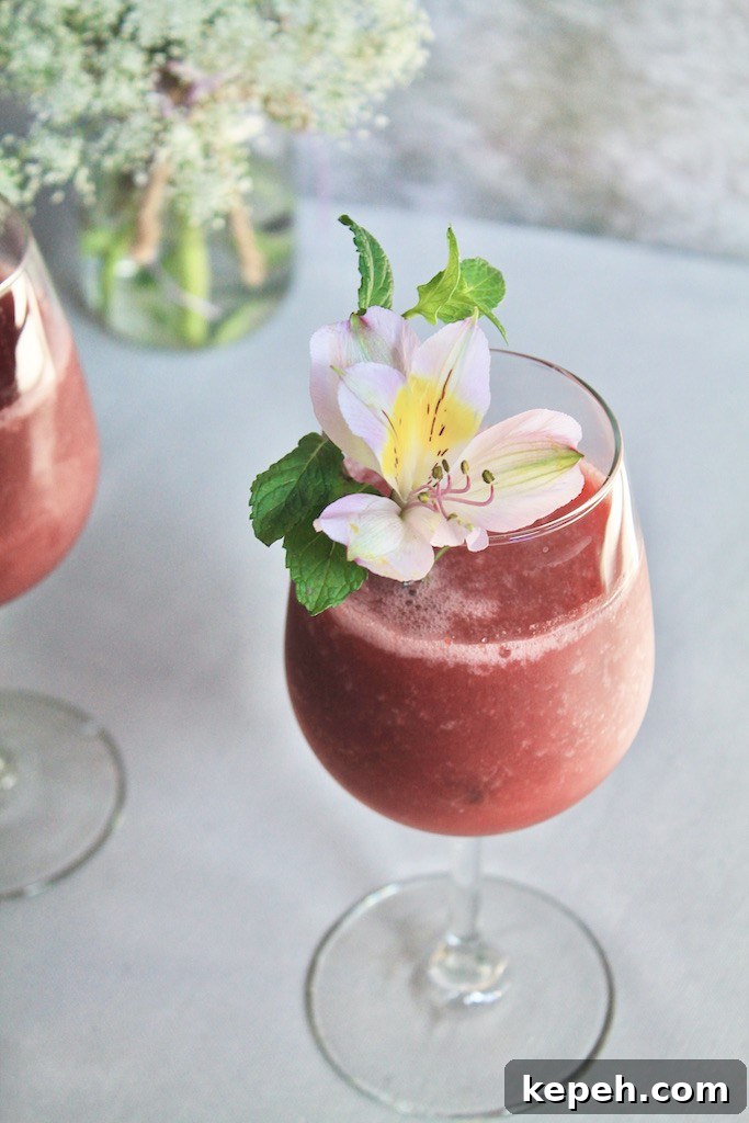 Strawberry Peach Wine Slushie Recipe — Frozen Summer Cocktail 8 frozen red wine cocktail